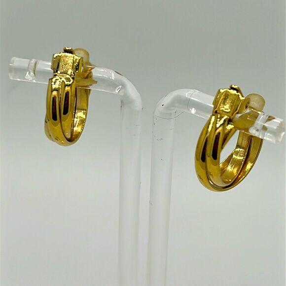 Gold-tone vintage clip-on Earrings - 3 pairs - Picture 3 of 7